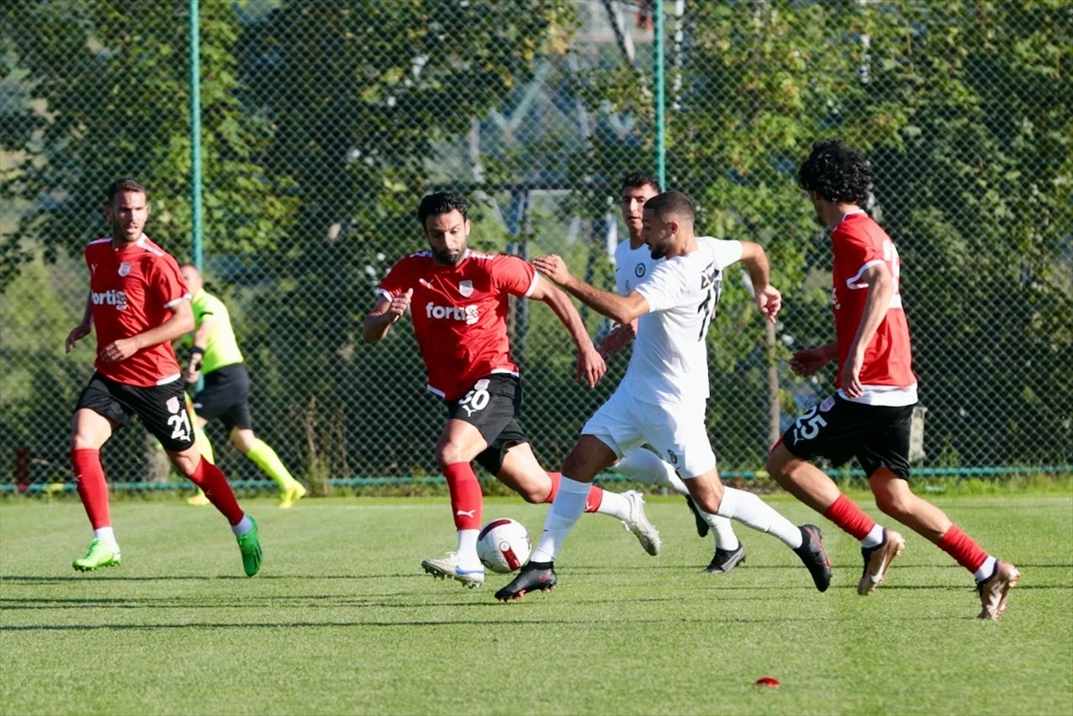 Pendikspor ve Çorumspor FK Hazırlık Maçında Berabere Kaldı