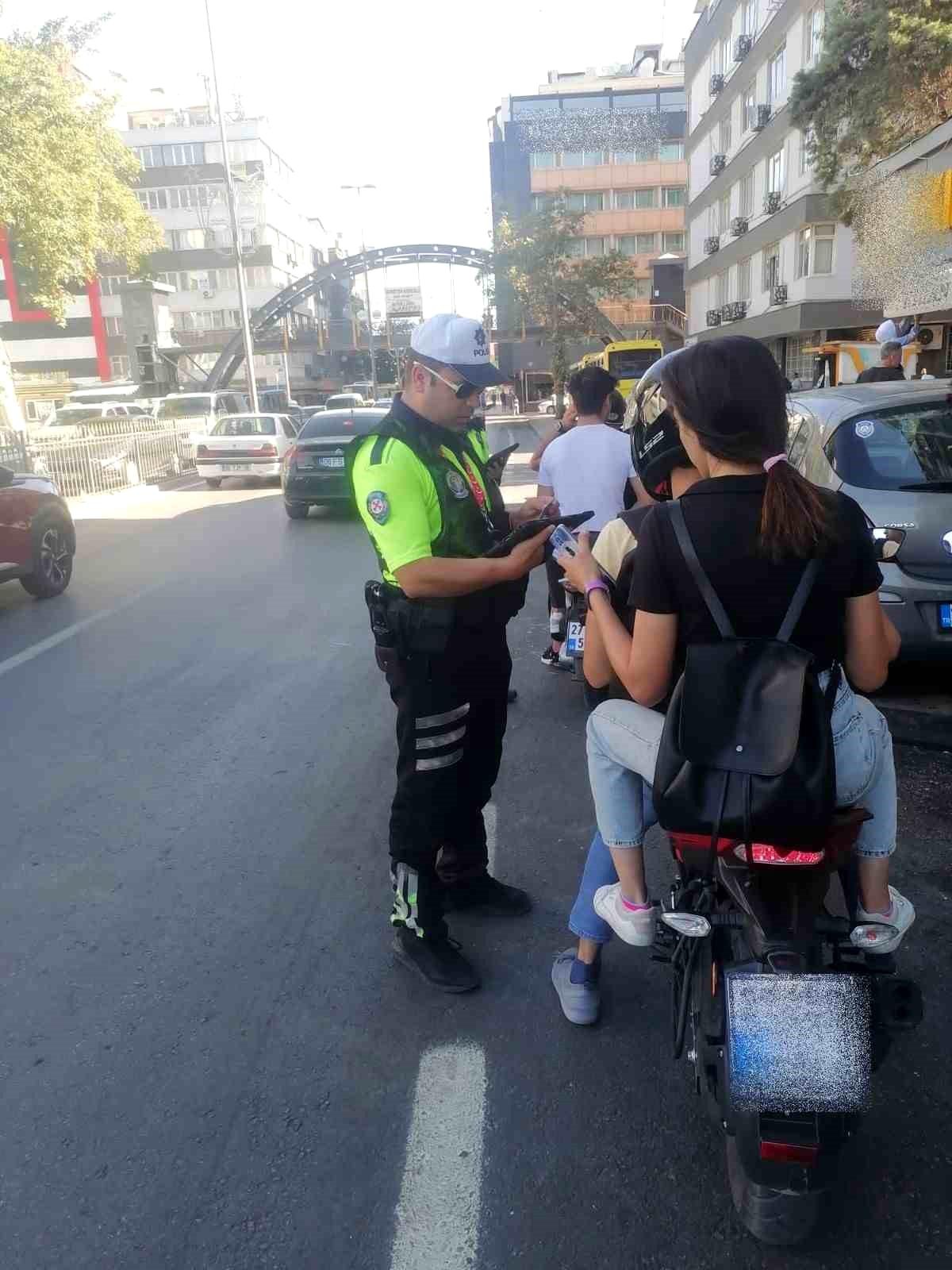 Gaziantep\'te Motosiklet Sürücülerine Denetim Yapıldı