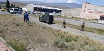 Kars'ta otomobilin altında bomba süsü verilen düzenekten oyun hamuru çıktı
