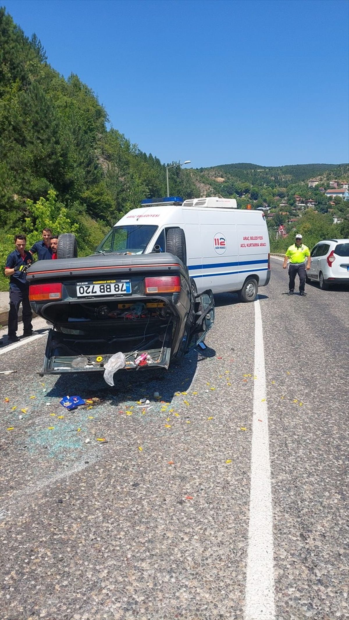 Kastamonu\'da devrilen otomobilin sürücüsü yaralandı