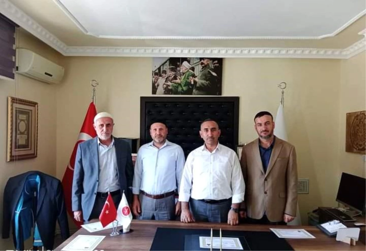 Güroymak Kaymakamı ve Belediye Başkan Vekili Ramazan Cankaloğlu\'na Başarı Belgesi Verildi
