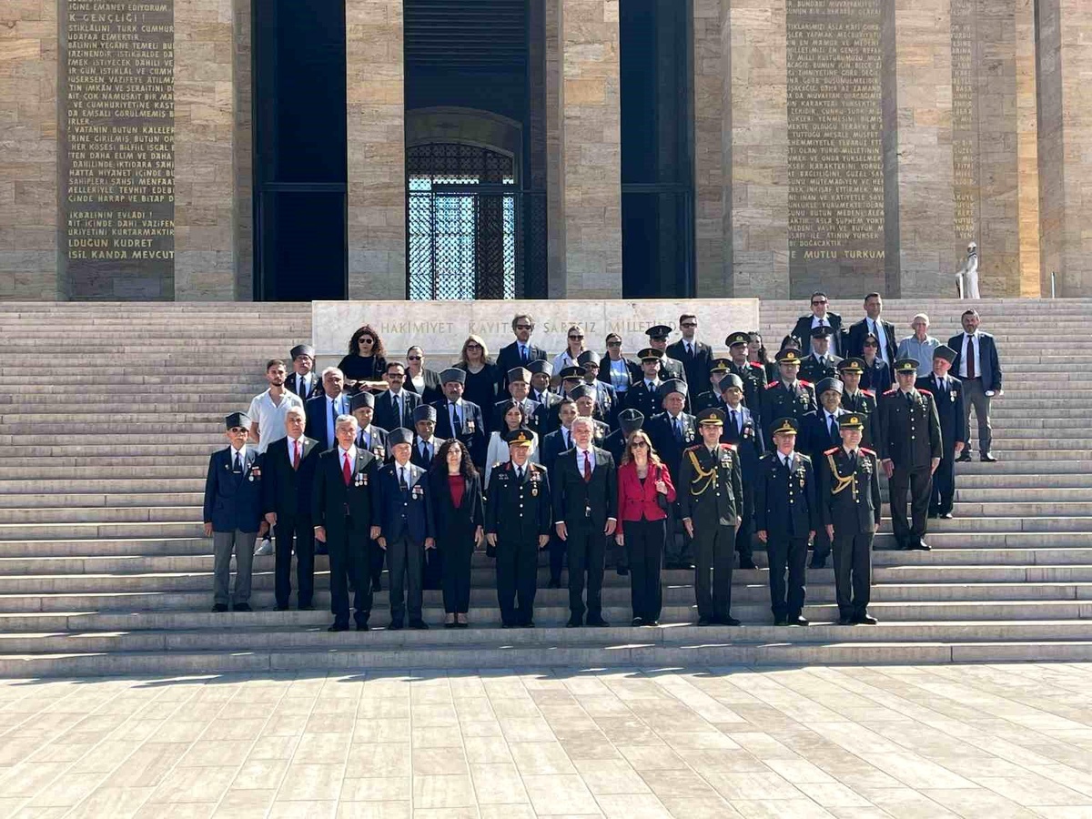 KKTC Büyükelçisi Anıtkabir\'i ziyaret etti