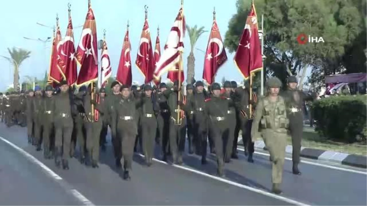 KKTC\'de Kıbrıs Barış Harekatı\'nın 49. yılını törenle kutlandı