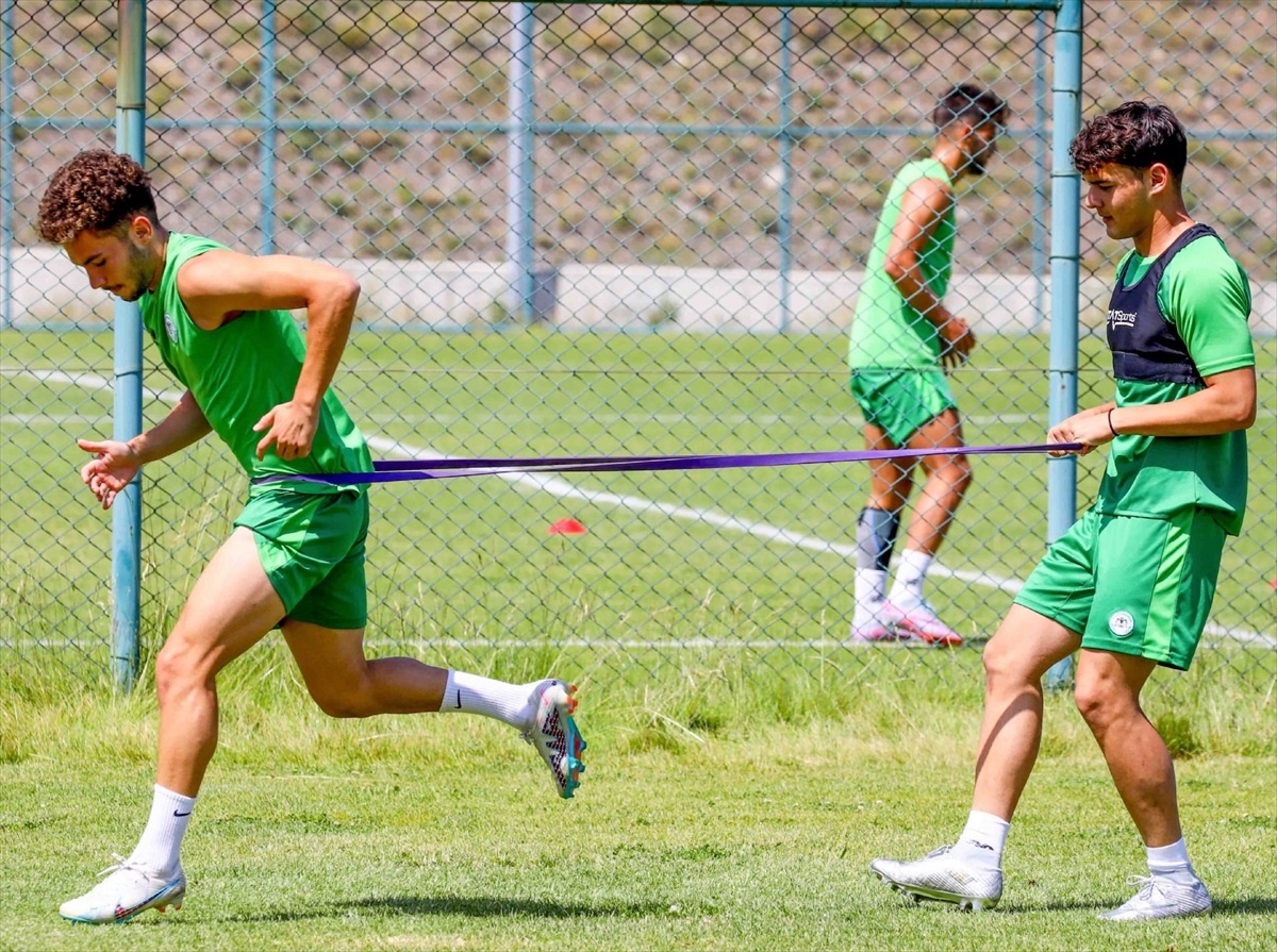 Tümosan Konyaspor, Erzurum\'da hazırlıklarını sürdürüyor