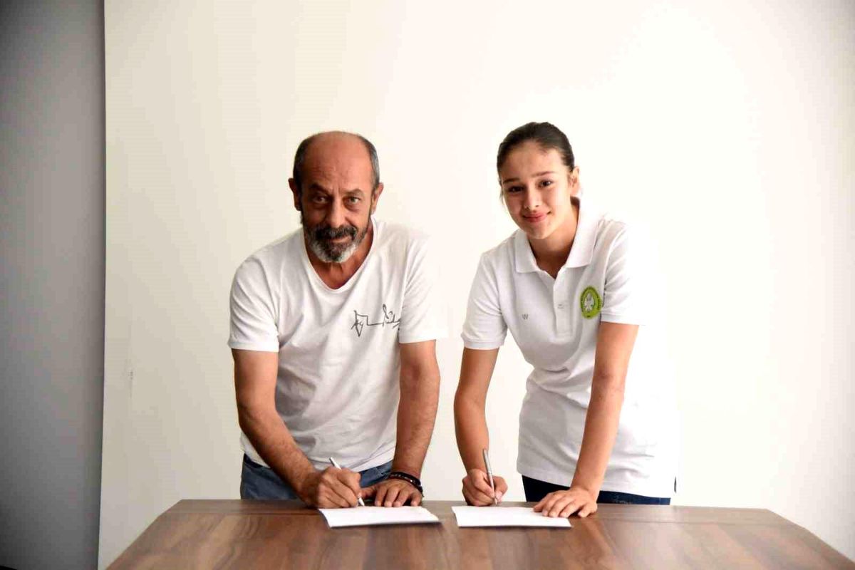 Manisa Büyükşehir Belediyespor, Pasör Teslime Nur Aslan\'ı transfer etti