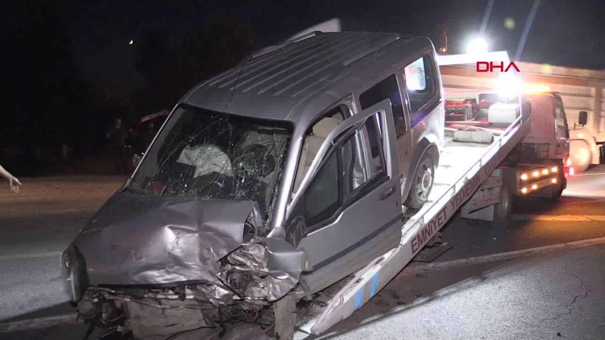 Muş\'ta hafif ticari araç ile otomobilin çarpıştığı kazada 1\'i bebek 8 kişi yaralandı