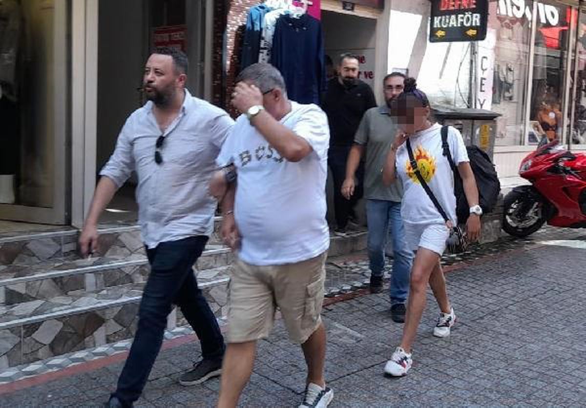 Ereğli'de Kuyumculara Sahte Altın Satmaya Çalışan 4 Kişiden 3'ü Gözaltına Alındı