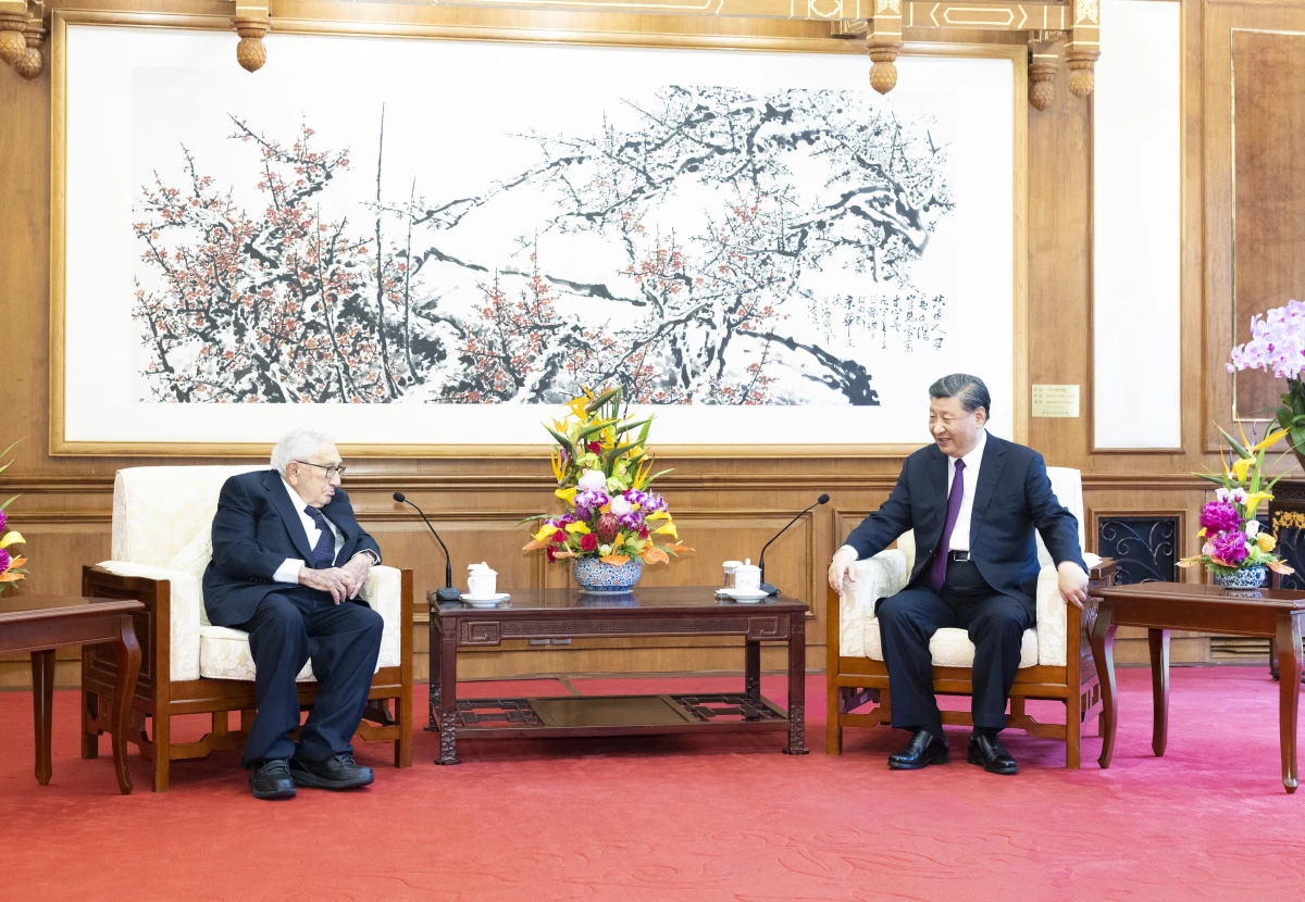 Xi, Eski ABD Dışişleri Bakanı Henry Kissinger ile Görüştü