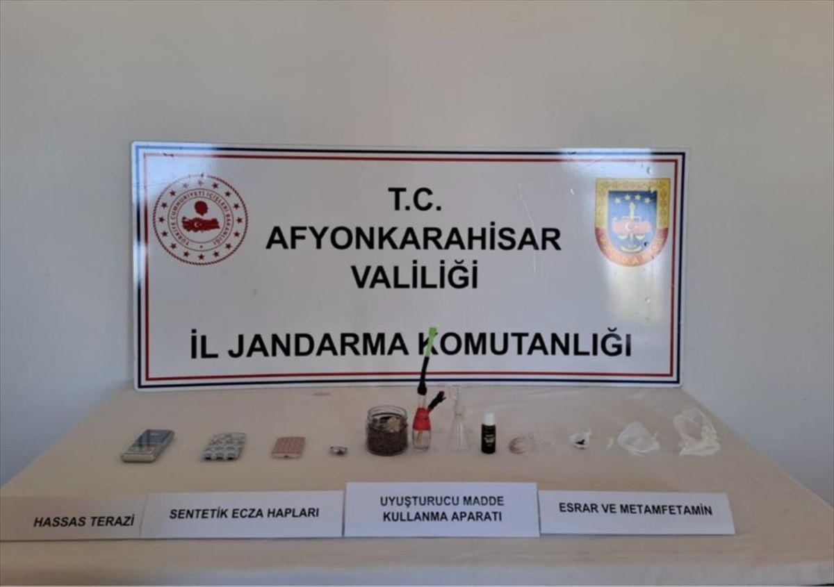 Afyonkarahisar\'da şüpheli arama sonucu yakalandı