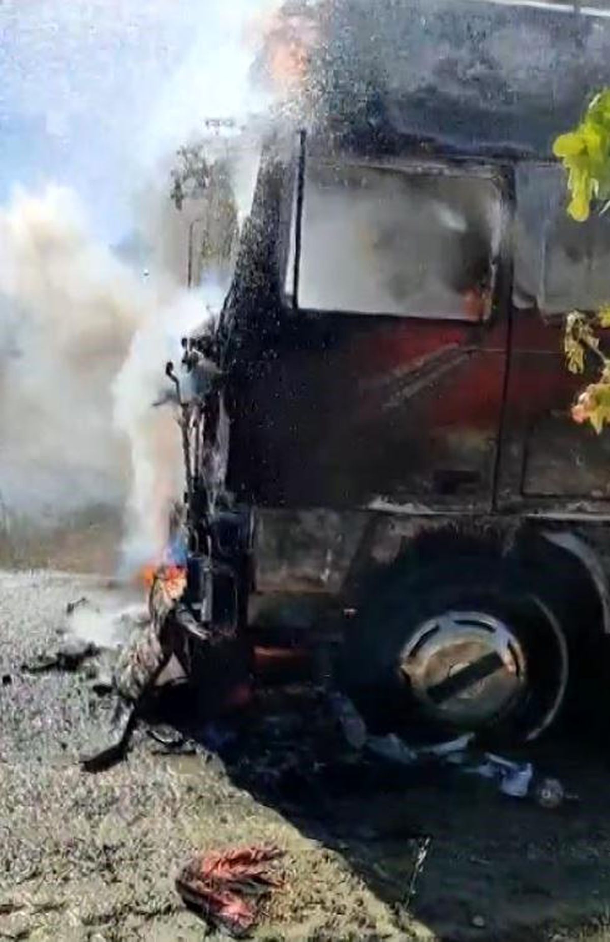 Gaziantep\'te Yanan Tır Kullanılamaz Hale Geldi