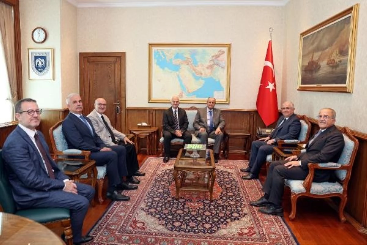 Milli Savunma Bakanı Yaşar Güler, TUSAŞ heyetini kabul etti