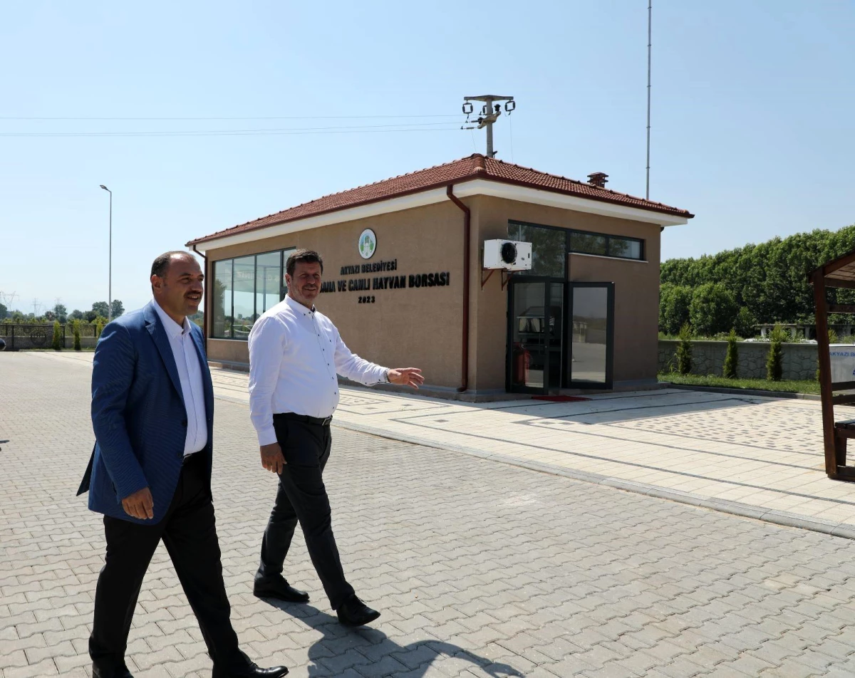 Vali Kaldırım ve Belediye Başkanı Soykan, Akyazı\'da devam eden projeleri inceledi