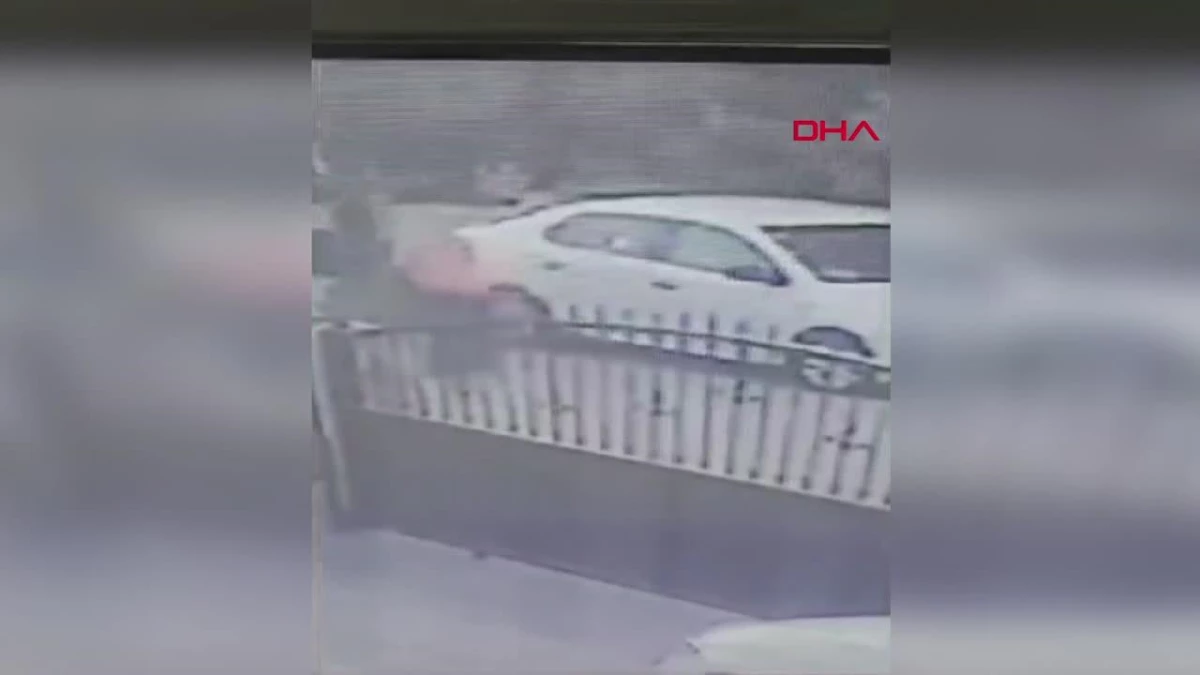 Osmaniye\'de Otomobil Hırsızları Bebek Arabasıyla Yakalandı