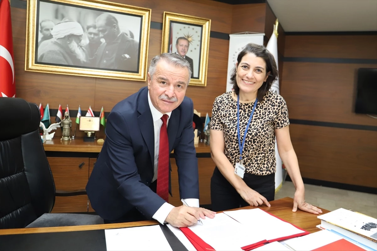 Amasya Üniversitesi ve bir giyim firması arasında toplumsal cinsiyet eşitliği ve şiddetle mücadele protokolü imzalandı