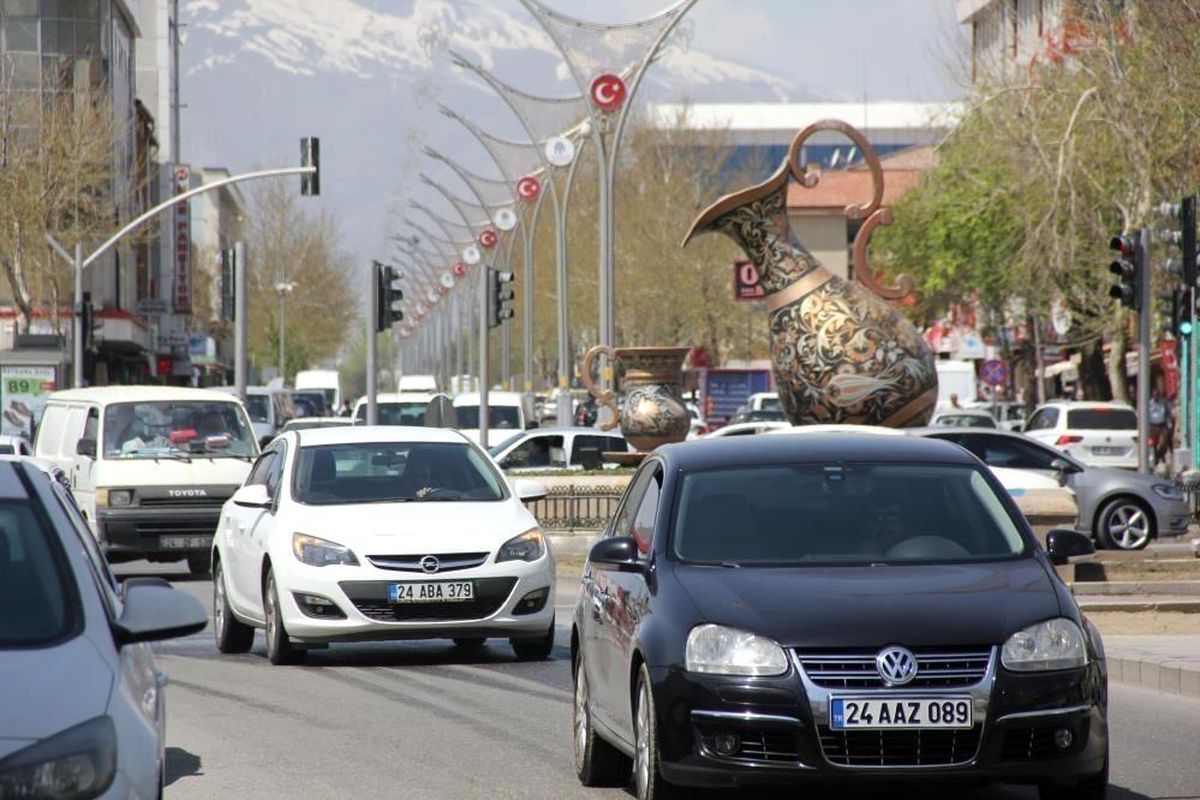 Erzincan\'da Trafiğe Kayıtlı Araç Sayısı 67 Bin 398 Oldu