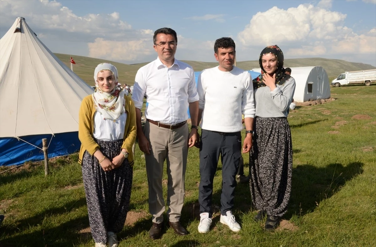 Erzurum\'da göçerler hayvancılık faaliyetlerine başladı