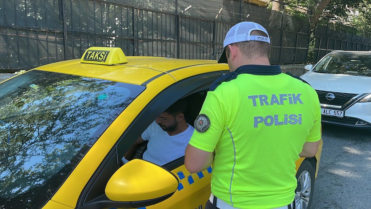 Sarıyer\'de Dron Destekli Trafik Denetiminde Cezalar Kesildi
