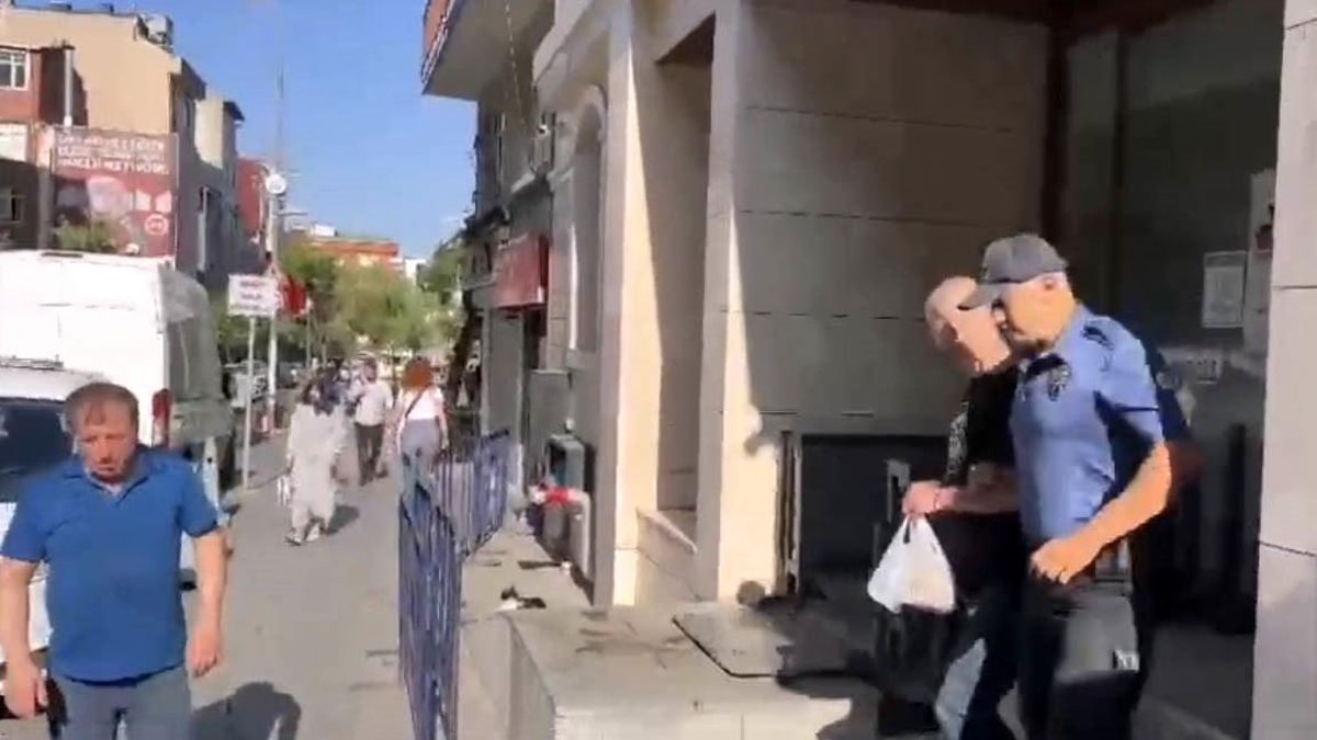 Kağıthane\'de Sürücüye Saldıran Şahıs Adli Kontrolle Serbest Bırakıldı