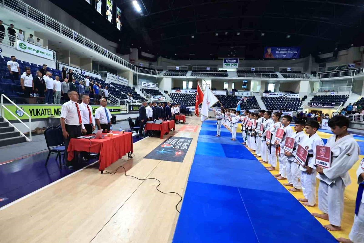 Anadolu Yıldızlar Ligi Judo Türkiye Finalleri Denizli\'de Başladı