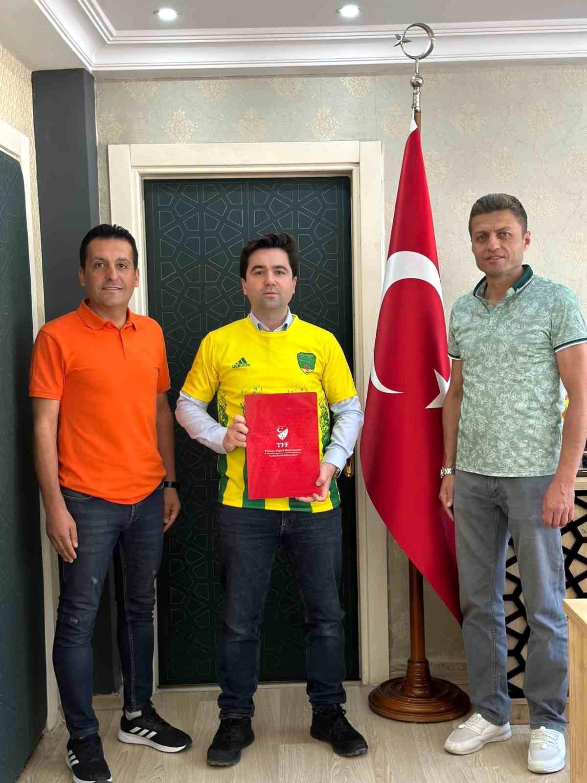 İskilip Kaymakamı İskilip Belediye Spor\'a transfer oldu