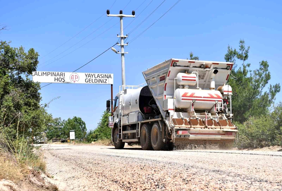Konyaaltı Belediyesi Alim Pınarı Yaylası\'nın yol sorununu çözdü