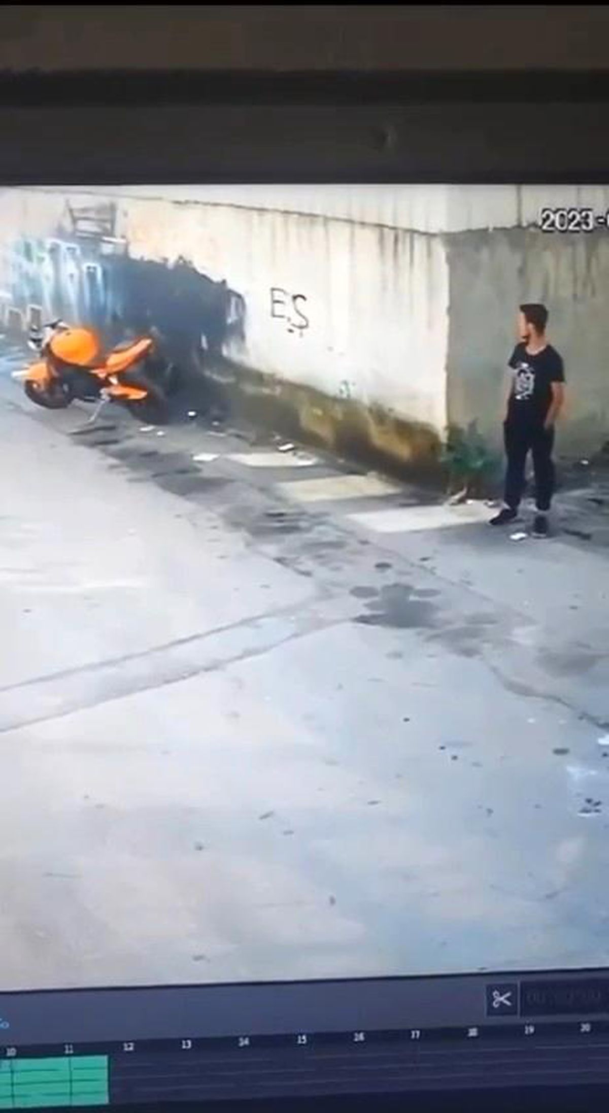 Bursa\'da Gözüne Kestirdiği Motoru Çalan Hırsız Kayıplara Karıştı