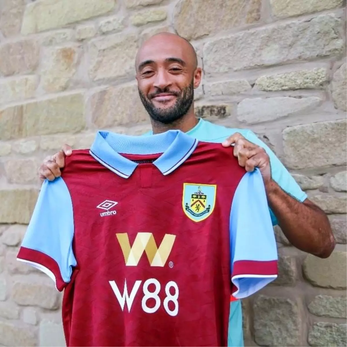 Burnley, Beşiktaş\'ta kiralık olarak forma giyen Nathan Redmond\'ı transfer etti