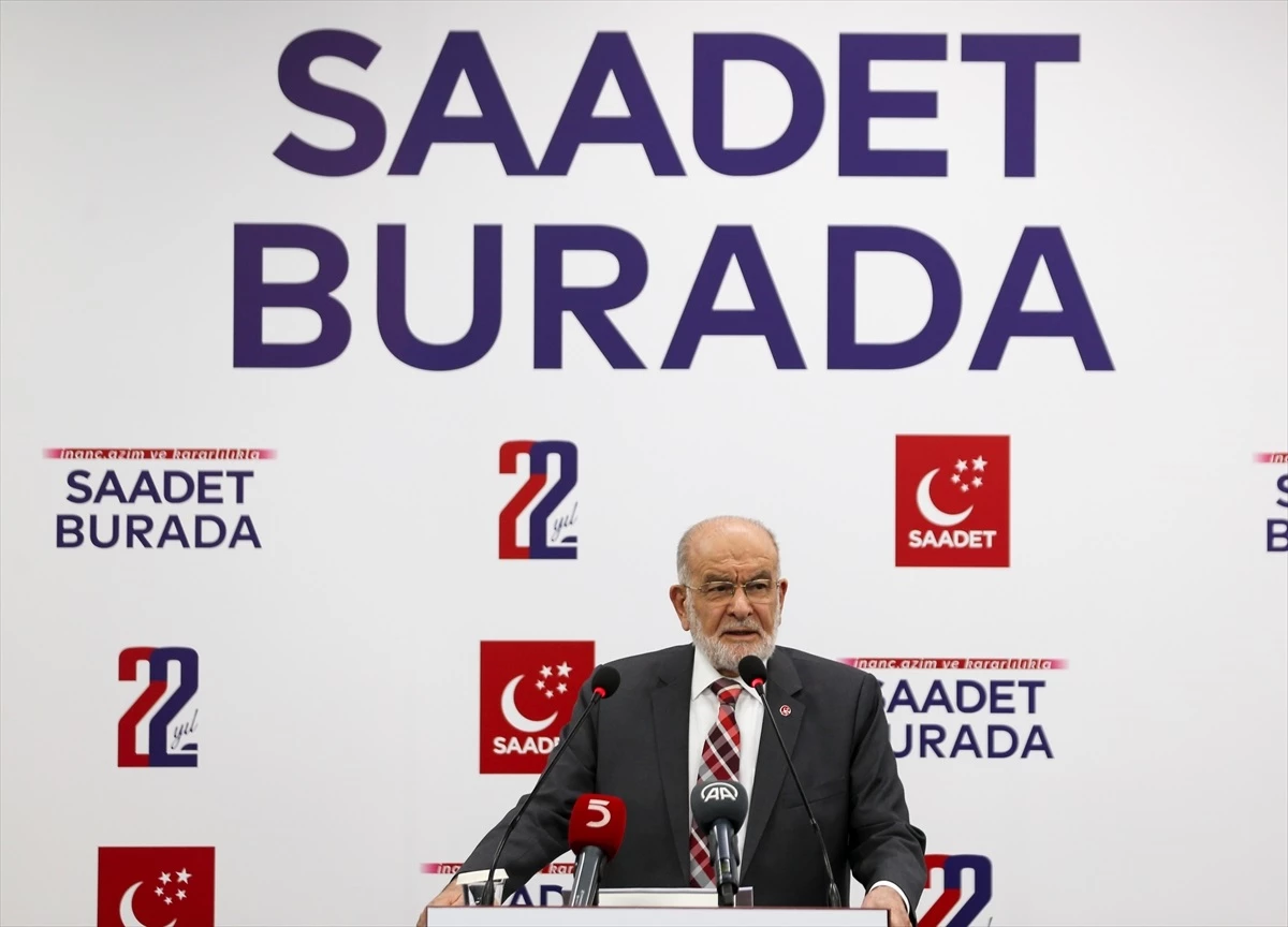 Karamollaoğlu: Türkiye, Kıbrıs\'ta askeri varlığını güçlendirmeli