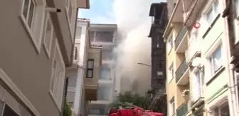 Sarıyer'de kullanılmayan ahşap köşk yandı