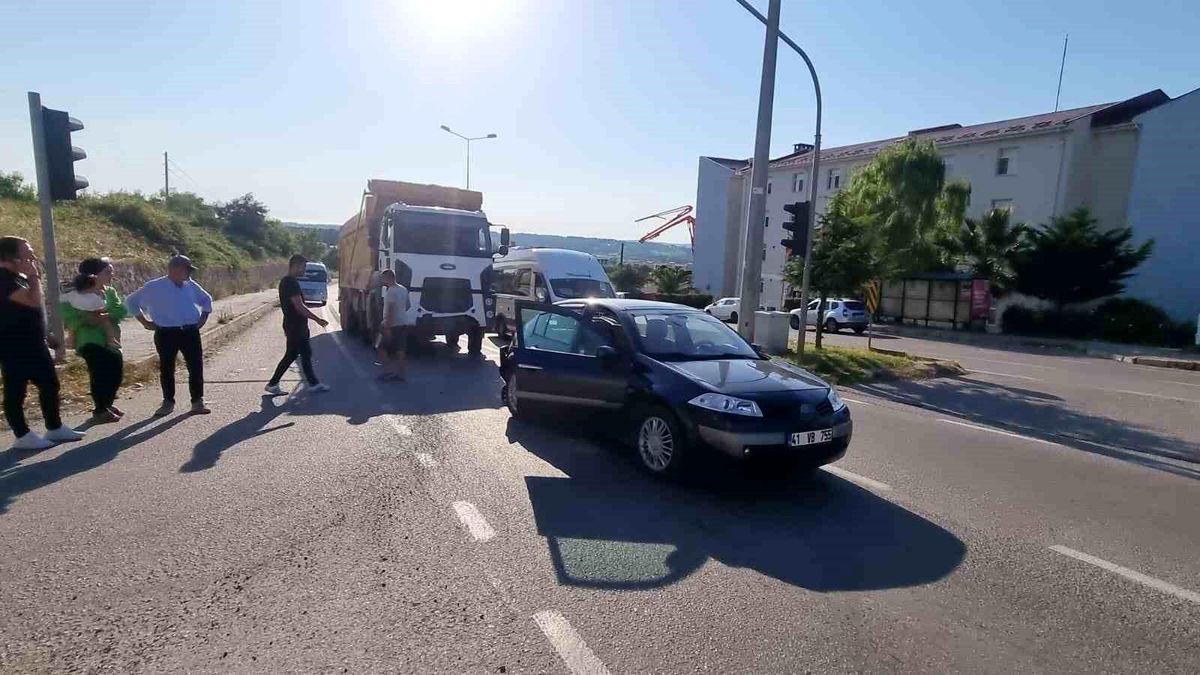 Sinop\'ta kırmızı ışıkta meydana gelen kazada 1 kişi yaralandı