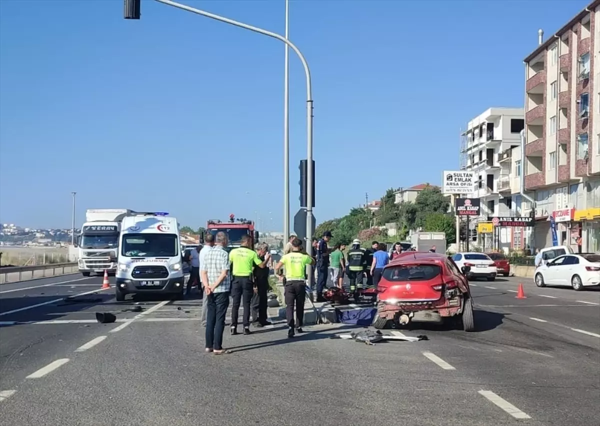 Tekirdağ\'da Otomobil Kazası: 1 Ölü, 4 Yaralı
