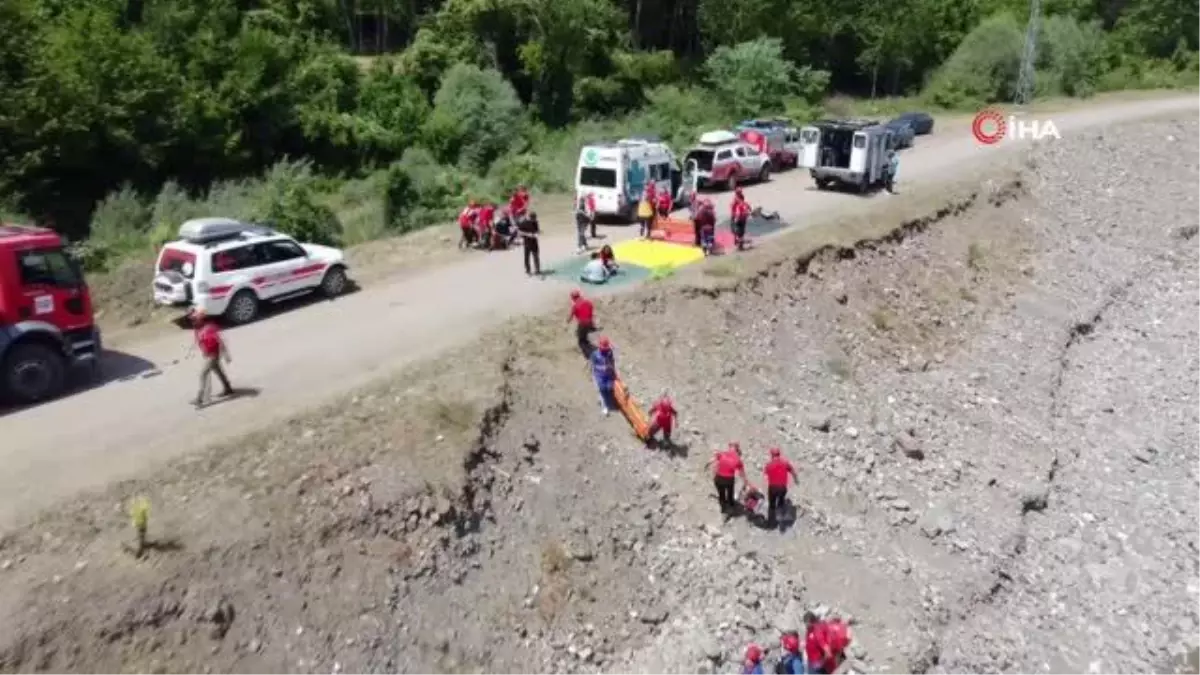 UMKE Gönüllülerinden Gerçeğini Aratmayan Tatbikat