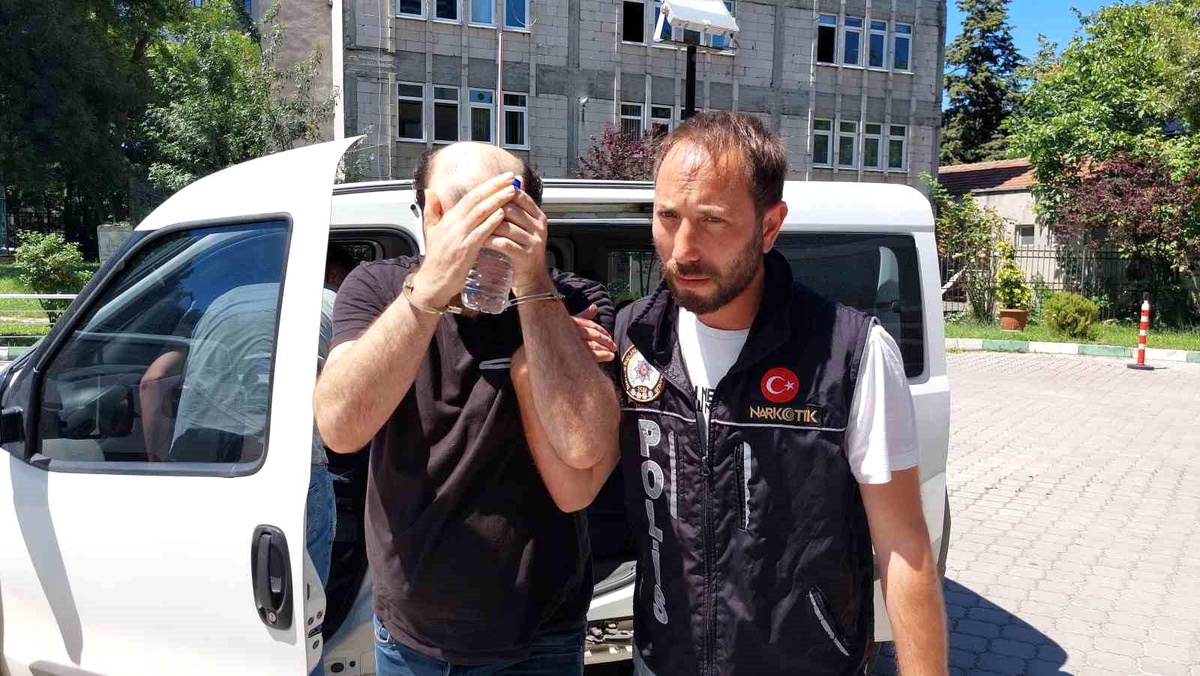 Samsun\'da Yolcu Otobüsünde Uyuşturucu Operasyonu: 2 Kişi Yakalandı