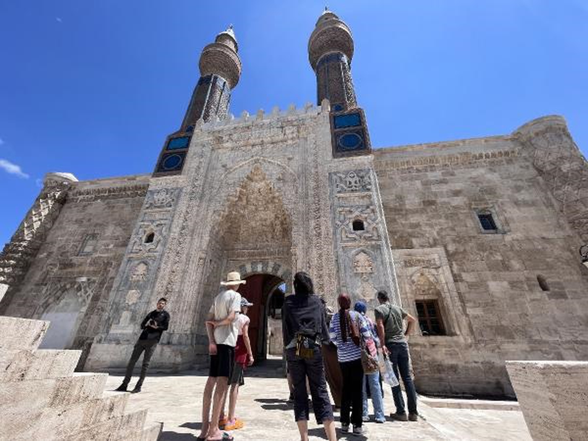 Sivas\'ta 752 yıllık Gök Medrese müze olarak hizmete girdi