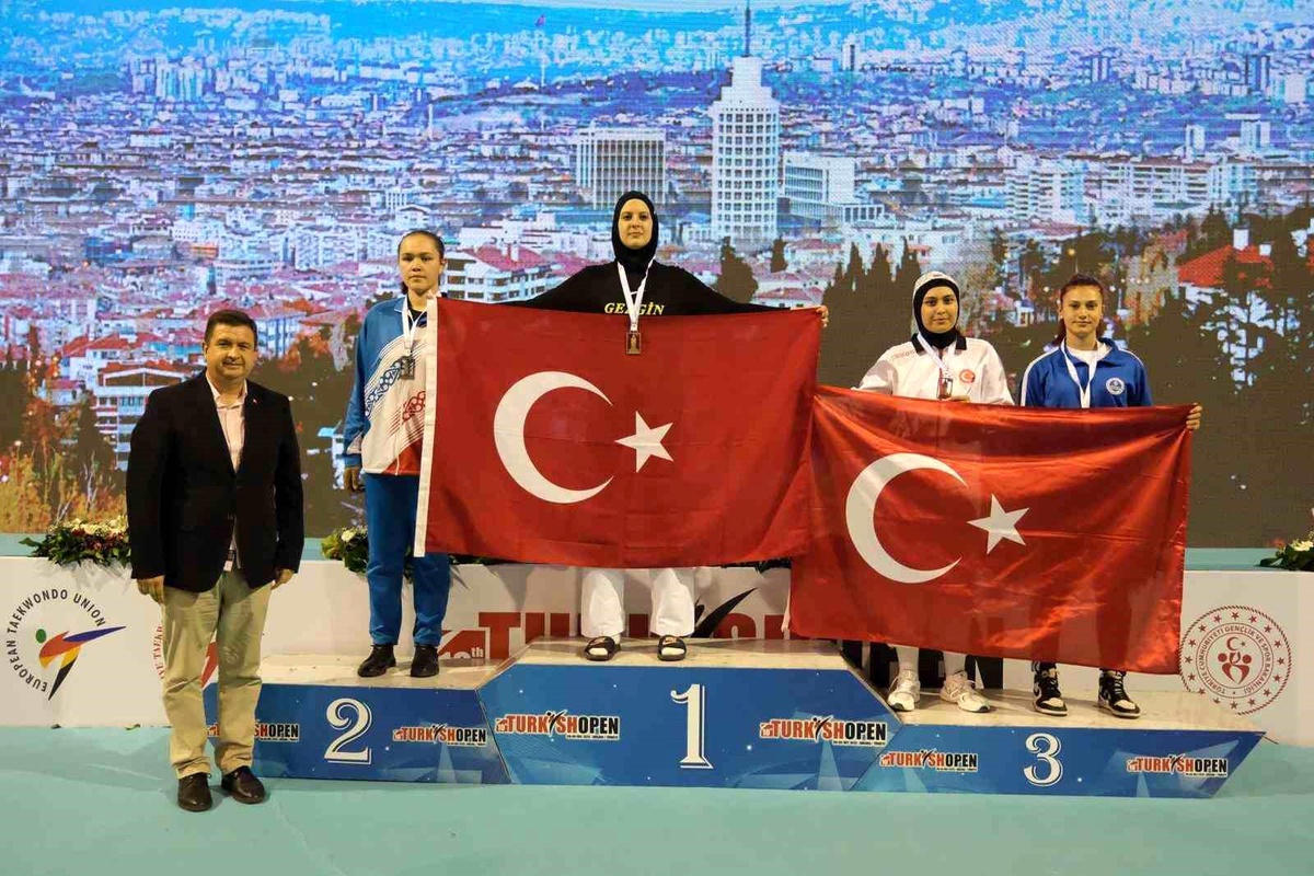 Bilecikli Sporcu Nisa Nur Bırni, Uluslararası Türkiye Taekwondo Turnuvası\'nda Milli Takım Seçmesine İsmi Yazdırdı