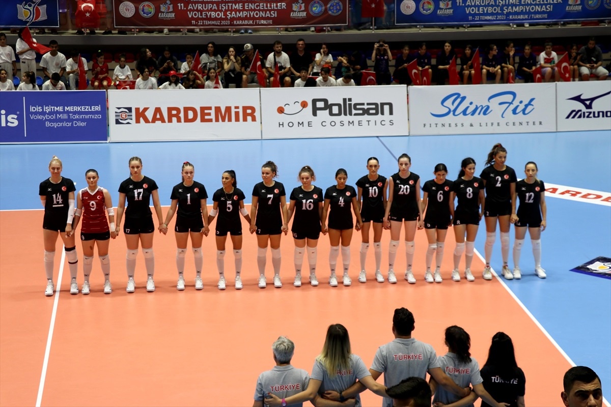 İşitme Engelliler Türkiye Kadın Voleybol Milli Takımı, Avrupa Şampiyonası\'nda ikinci oldu