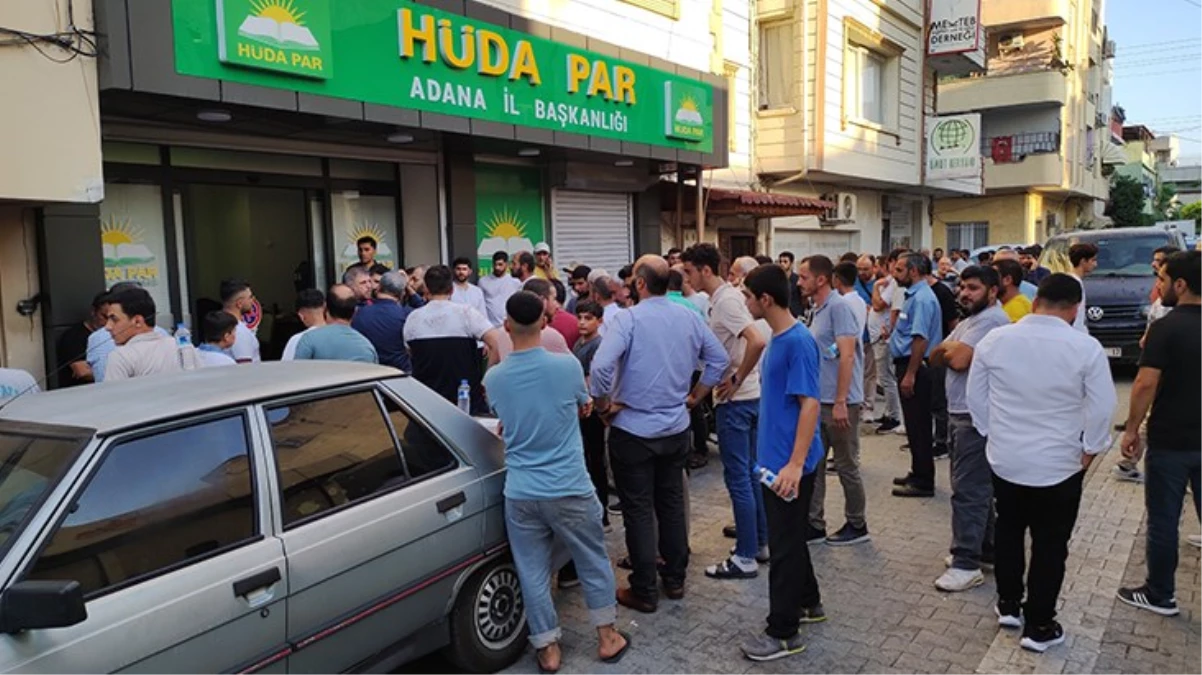 Adana HÜDA-PAR İl Başkanı Salih Demir\'e bıçaklı saldırı