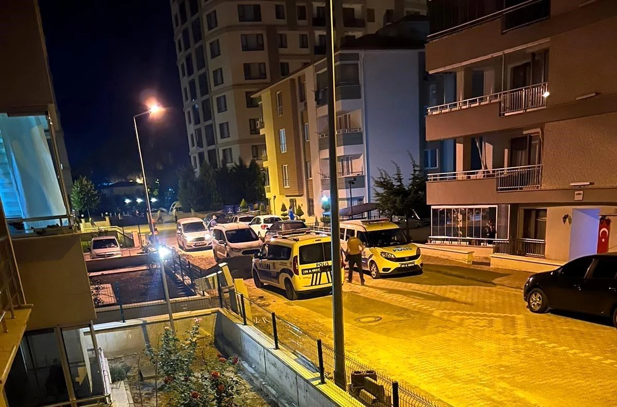 Amasya\'da polis kontrol noktasında kaçan araçtan 14 kişi yakalandı