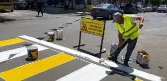 Ardahan'da Yaya Geçitleri Yeniden Boyanarak Belirgin Hale Getiriliyor