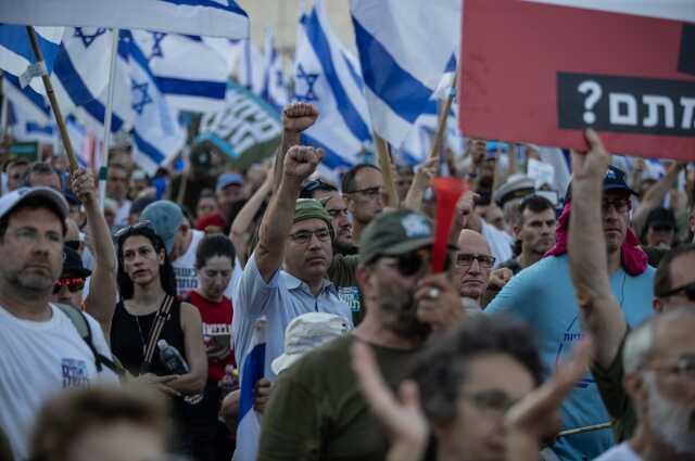 Askerler isyan edince savunma bakanı devreye girdi! Netanyahu'ya 'Oylamayı ertele' çağrısı