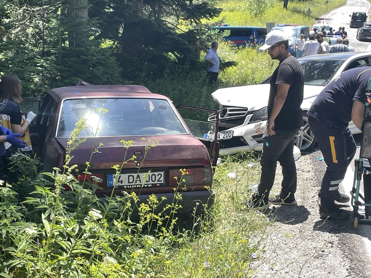 Bolu\'da Park Halindeki Araç Kazası: 2 Yaralı