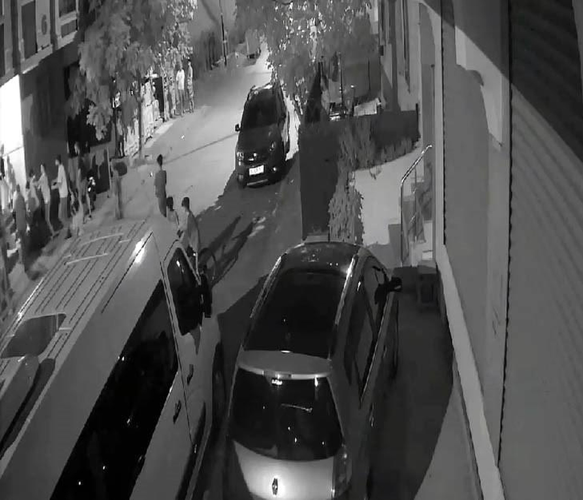 Arnavutköy\'de Sokakta Oyun Oynayan Çocukların Kavgası Aileler Arasında Büyüdü