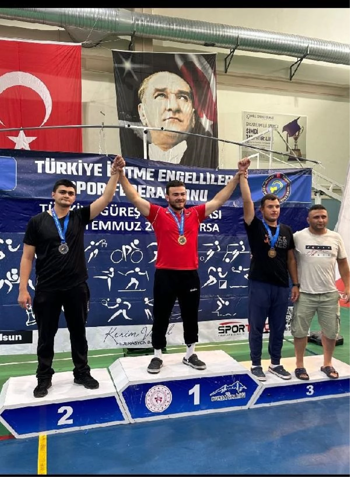 Türkiye İşitme Engelliler Güreş Şampiyonası\'nda Eskişehirli sporcular madalya kazandı