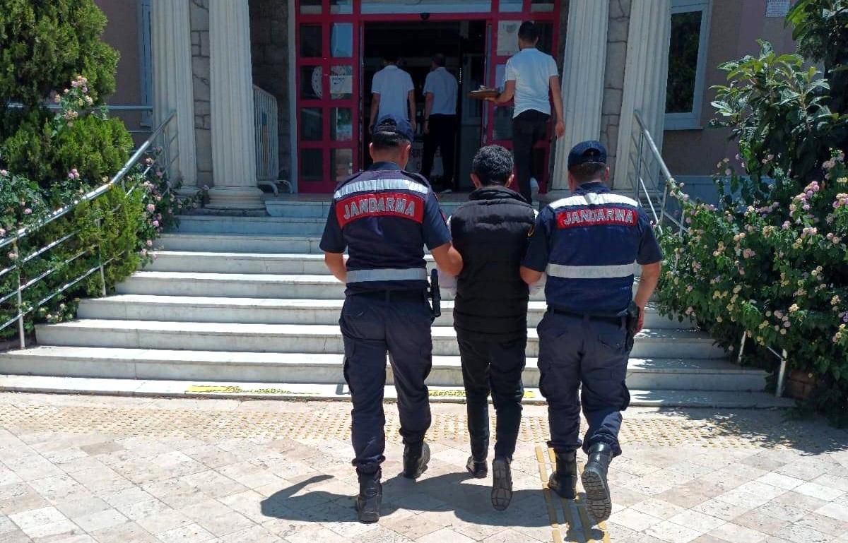 Didim\'de 10 Yıl 5 Ay Hapis Cezası Bulunan Şahıs Jandarma Tarafından Yakalandı