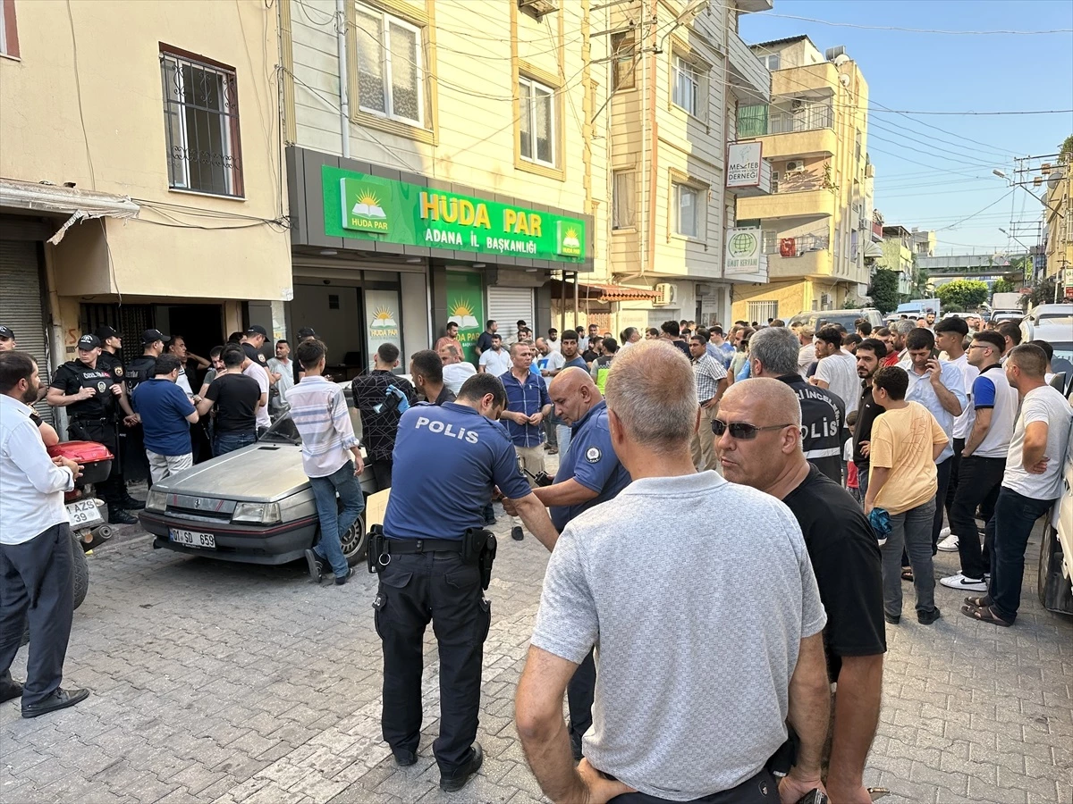 HÜDA PAR Adana İl Başkanı Bıçaklı Saldırıda Yaralandı, İl Sekreteri Hayatını Kaybetti