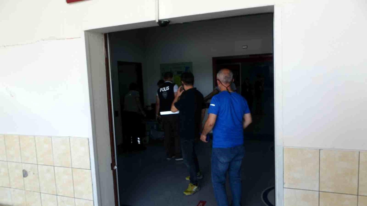 Malatya\'da aile kavgasına müdahale eden polis memuru silahla yaralandı