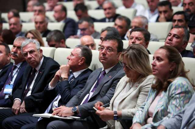 Kılıçdaroğlu, genel başkanlığı bırakmak için terk bir şart sundu: Geçmişinde para pul ilişkileri, lekesi olmayan biri çıkarsa görevi bırakacağım