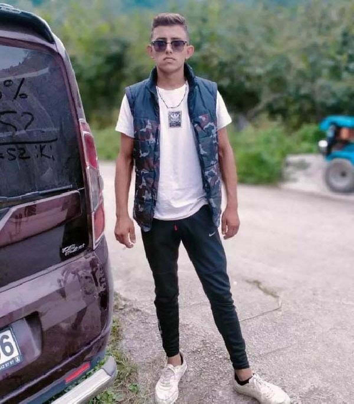 Urla\'da gençler arasında çıkan kavgada bir lise öğrencisi hayatını kaybetti