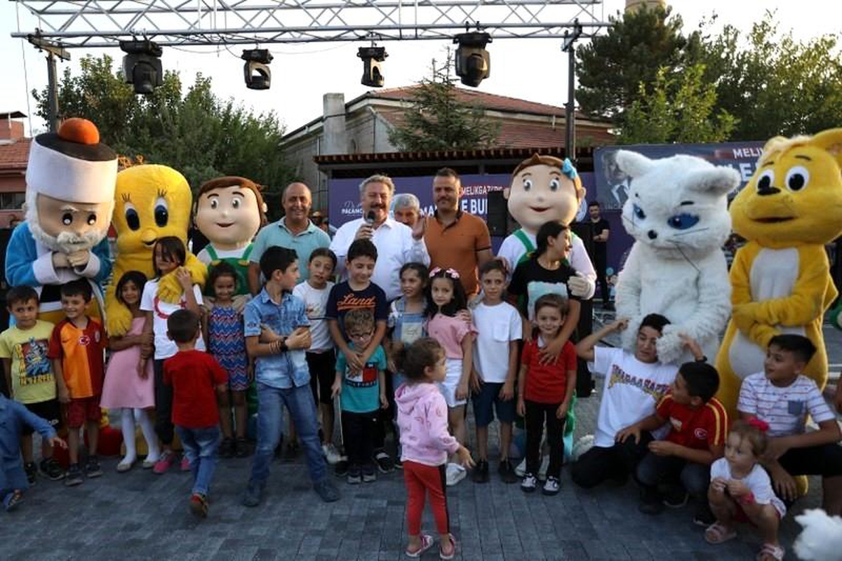 Melikgazi Belediyesi Engelliler Sitesi\'nde Mahalle Buluşması Düzenliyor