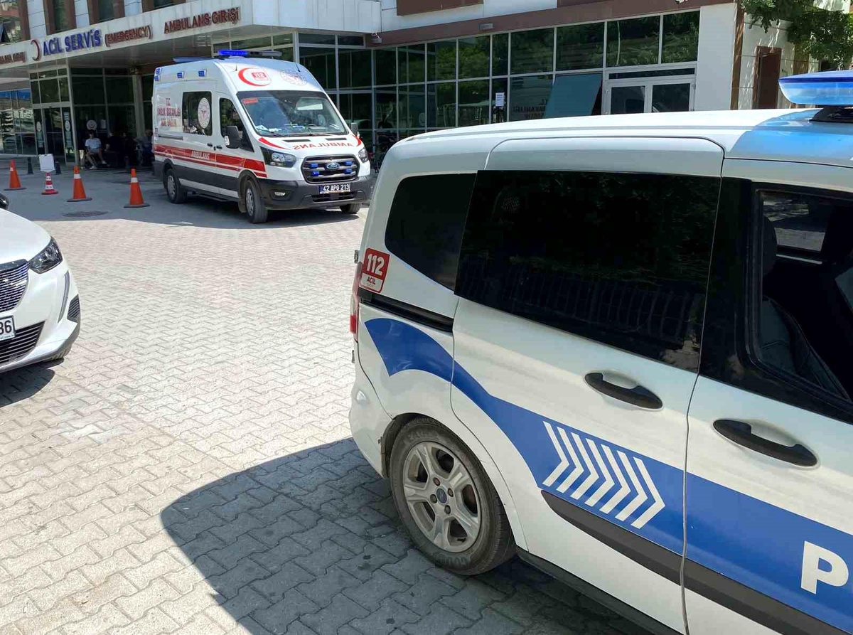 Konya\'da otomobil ile motosiklet çarpıştı: 1 yaralı